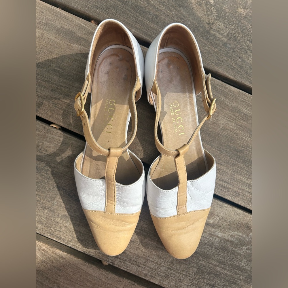 Vintage Gucci T Strap Mary Jane’s Buckle Flats Authentic Tan White Women’s 7.5 B